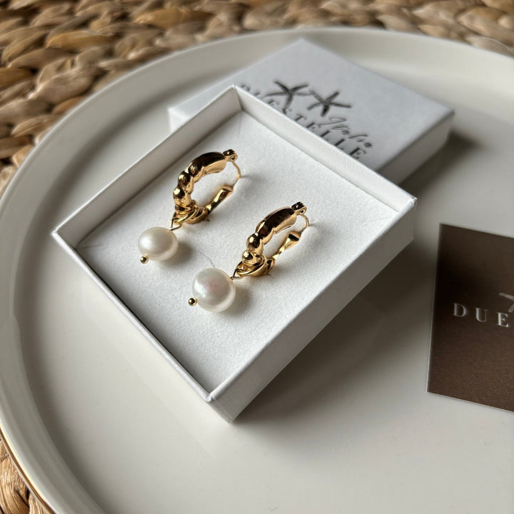 AUREATE PEARL TWIST HOOPS - Duestelle Italia