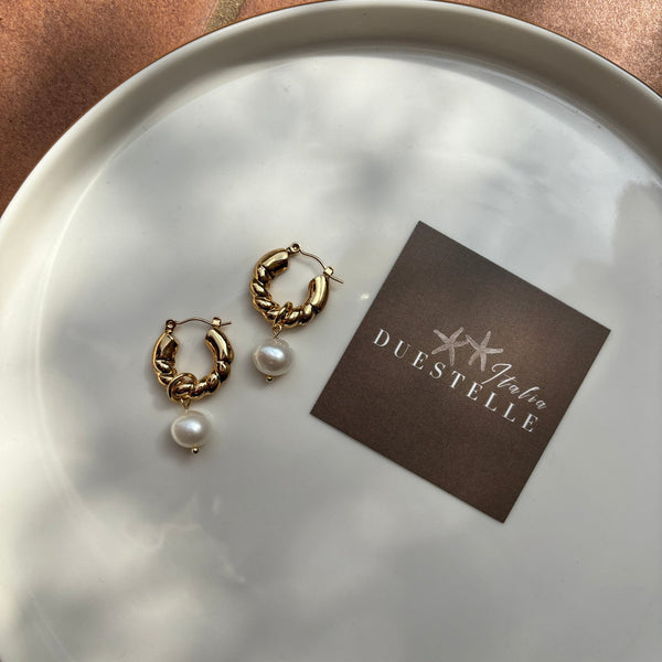 AUREATE PEARL TWIST HOOPS - Duestelle Italia