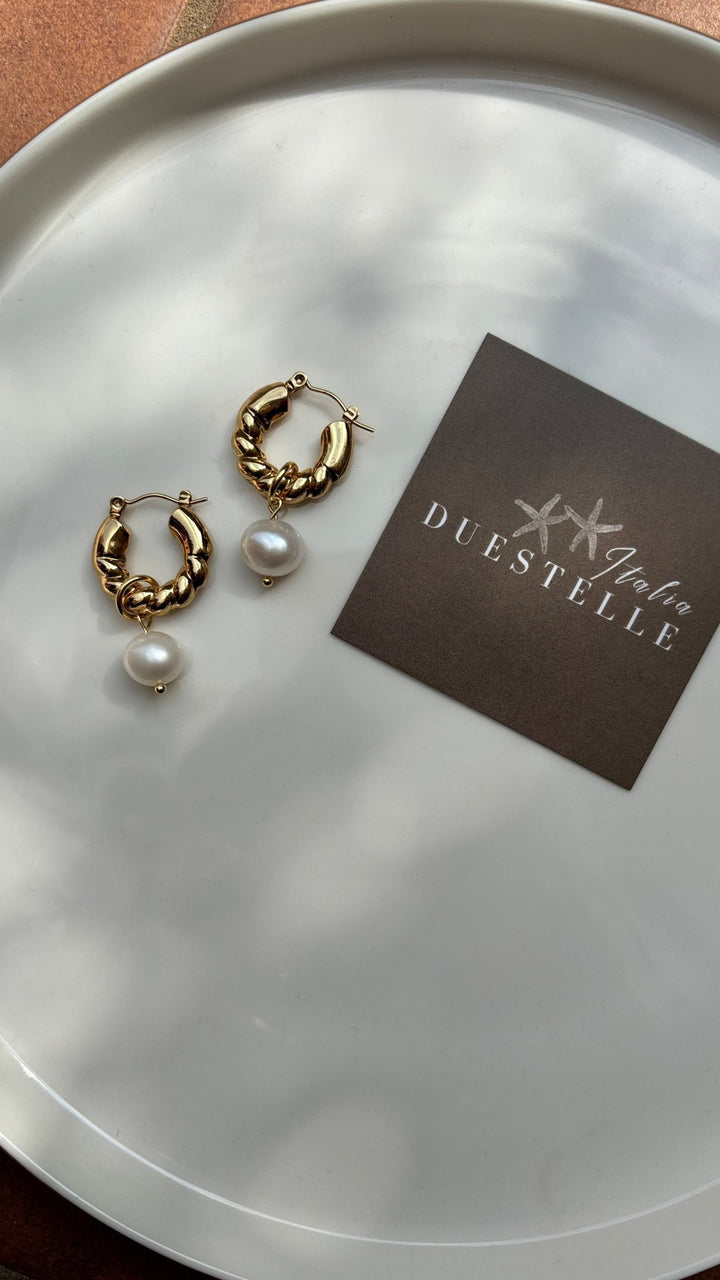 AUREATE PEARL TWIST HOOPS - Duestelle Italia