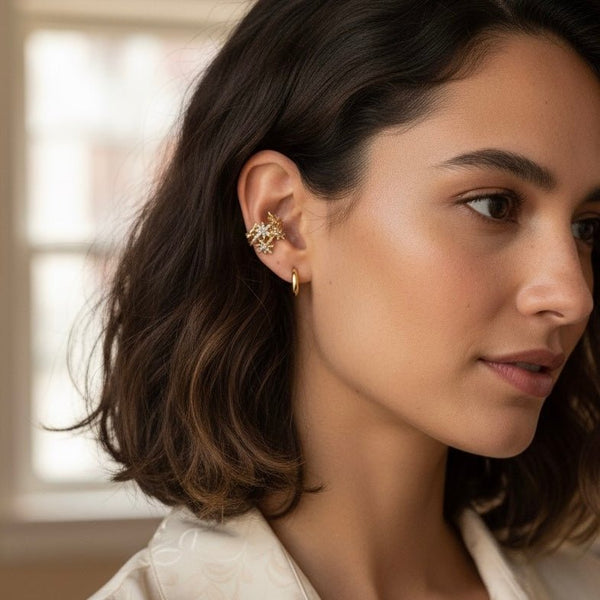 Celestia Cuff – Ear cuff con stelle in ottone placcato oro 18K e zirconi - Duestelle Italia
