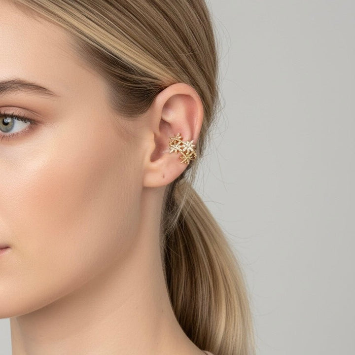 Celestia Cuff – Ear cuff con stelle in ottone placcato oro 18K e zirconi - Duestelle Italia