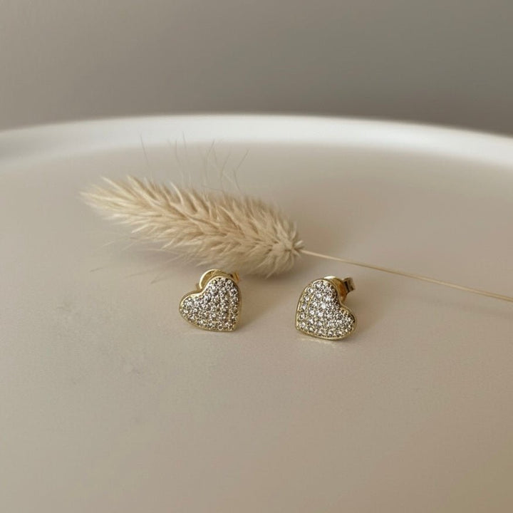 Cherie – Orecchini a cuore con zirconi placcati oro 18K | Romantici e luminosi - Duestelle Italia