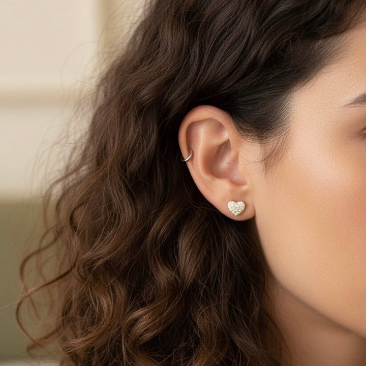 Cherie – Orecchini a cuore con zirconi placcati oro 18K | Romantici e luminosi - Duestelle Italia