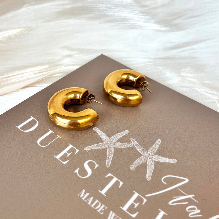 Gold Crescent Hoop - Duestelle