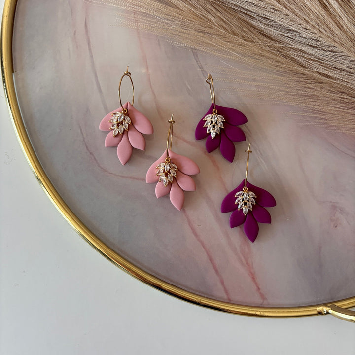 Orecchini pendenti in con zirconi e cerchietto in acciaio placcato oro 18k – Dalia, Handmade in Italy - Duestelle Italia