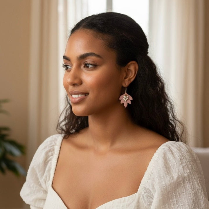 Orecchini pendenti in con zirconi e cerchietto in acciaio placcato oro 18k – Dalia, Handmade in Italy - Duestelle Italia