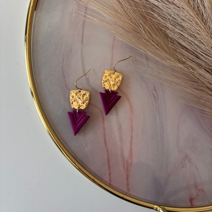 Orecchini triangolari in ottone placcato oro 18k Kaia – Handmade in Italy - Duestelle Italia