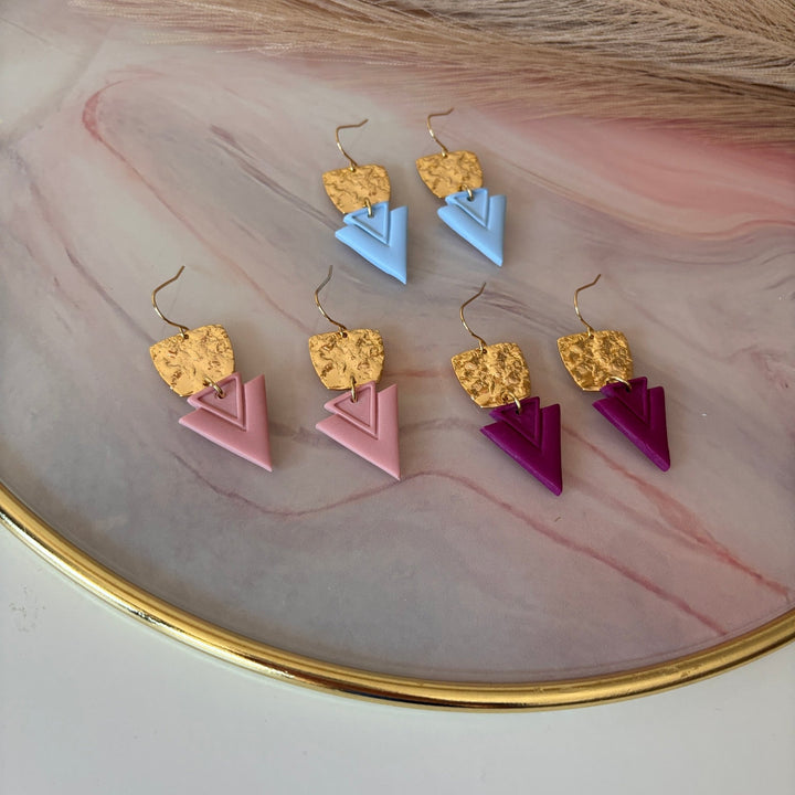 Orecchini triangolari in ottone placcato oro 18k Kaia – Handmade in Italy - Duestelle Italia