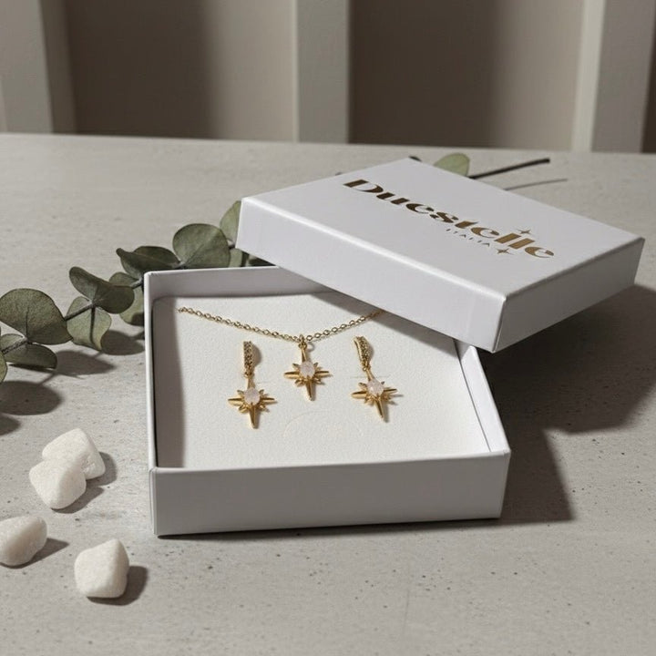 Stella Polare – Set Parure Gioielli (Collana + Orecchini) placcati oro 18K, zirconi, Scatolina regalo - Duestelle Italia