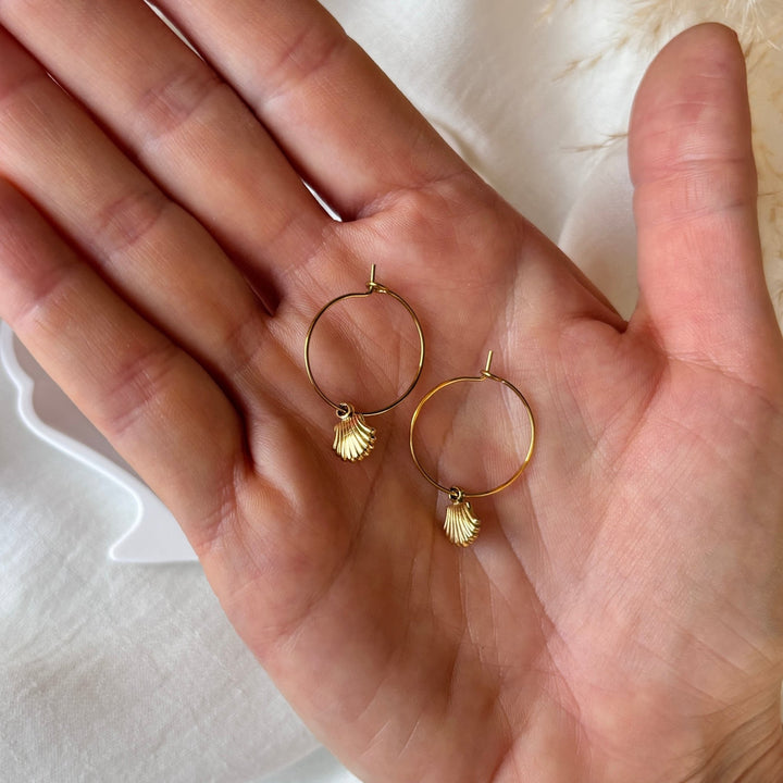 Tiny Treasure Hoops - Duestelle