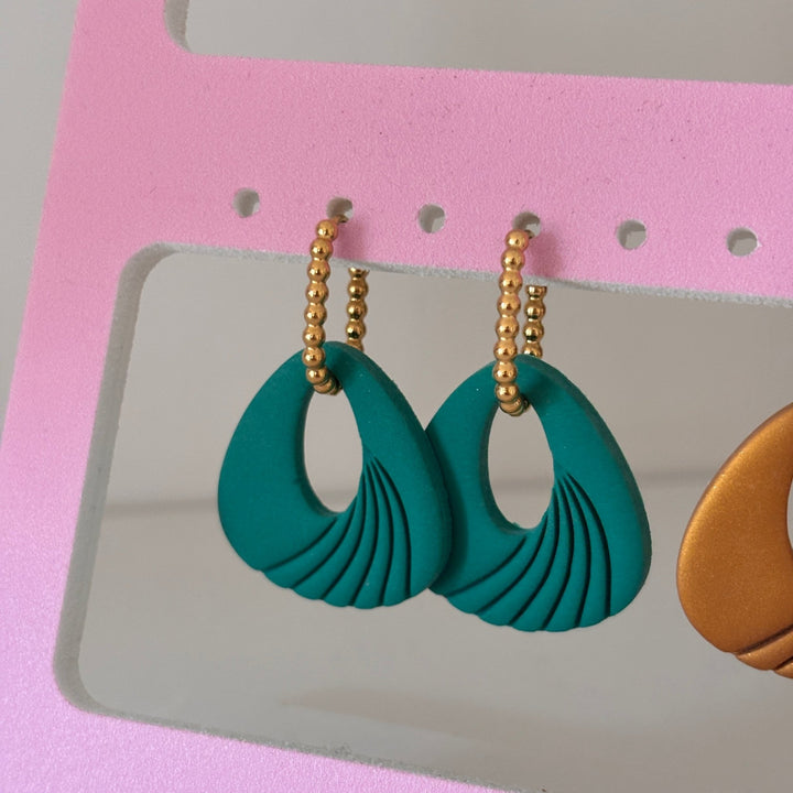 Urban Flow - Orecchini contemporanei a cerchio in acciaio placcato oro - Duestelle Italia