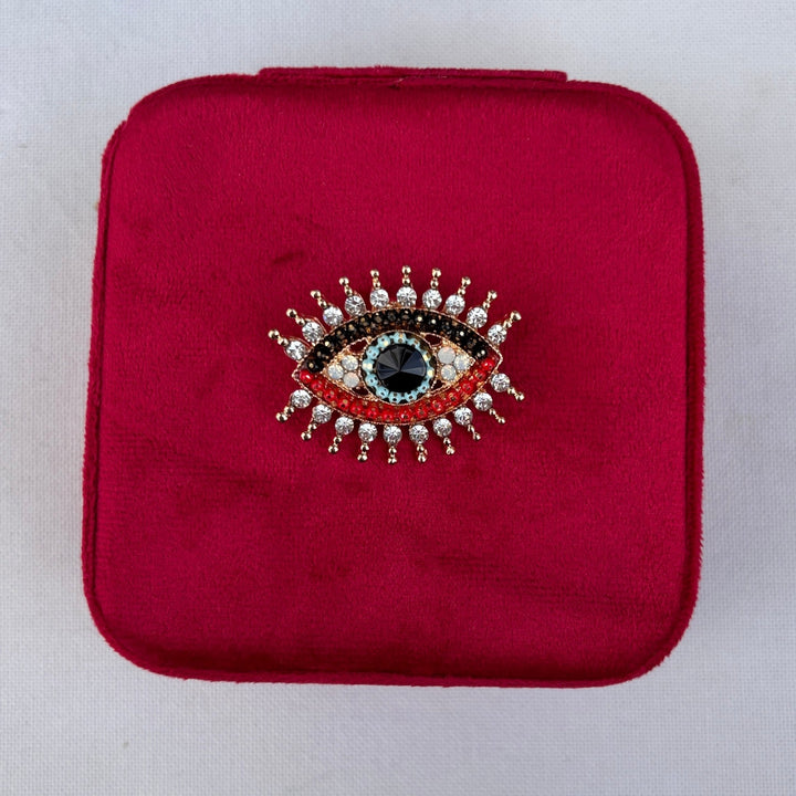 Velvet Amulet – Portagioielli rosso con spilla rimovibile - Duestelle Italia